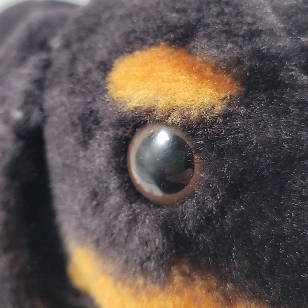 Melissa & Doug Dachshund Weiner Dog 20"‎ Plush Black & Tan Realistic Puppy - Picture 7 of 13